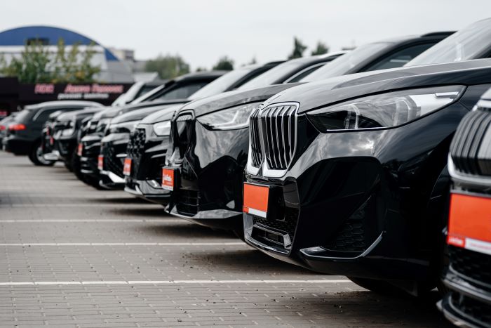 Russlands Automarkt fährt ins Minus